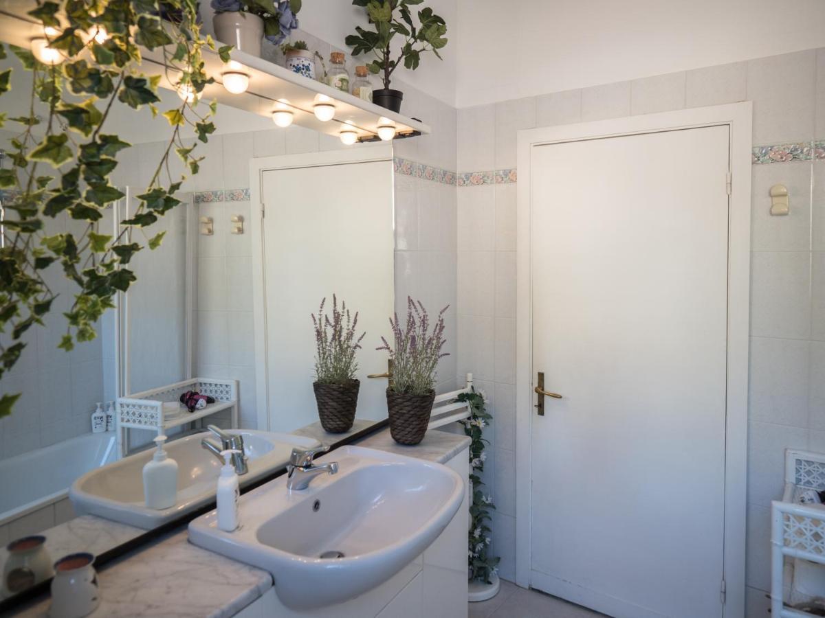 Recanissu Apartment With Balcony & Ac เวอนาซซา ภายนอก รูปภาพ